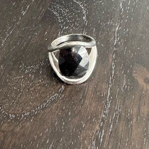 Elegant Silver and Black Women's Fashion Ring